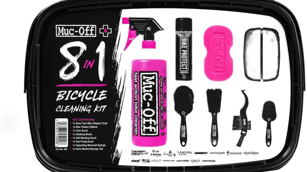 Muc Off 8 in 1 kit