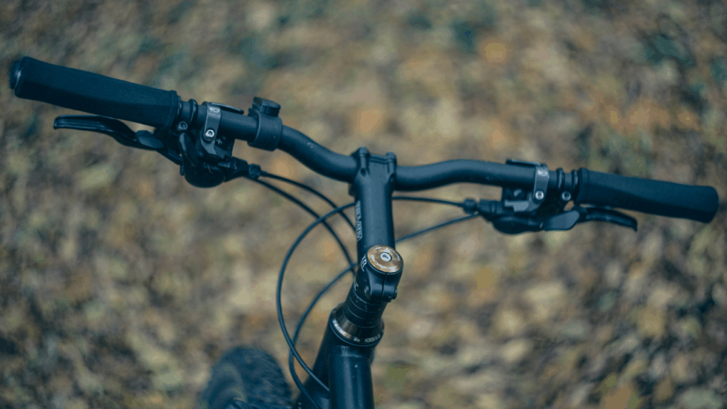 mountain bike weight of handlebars