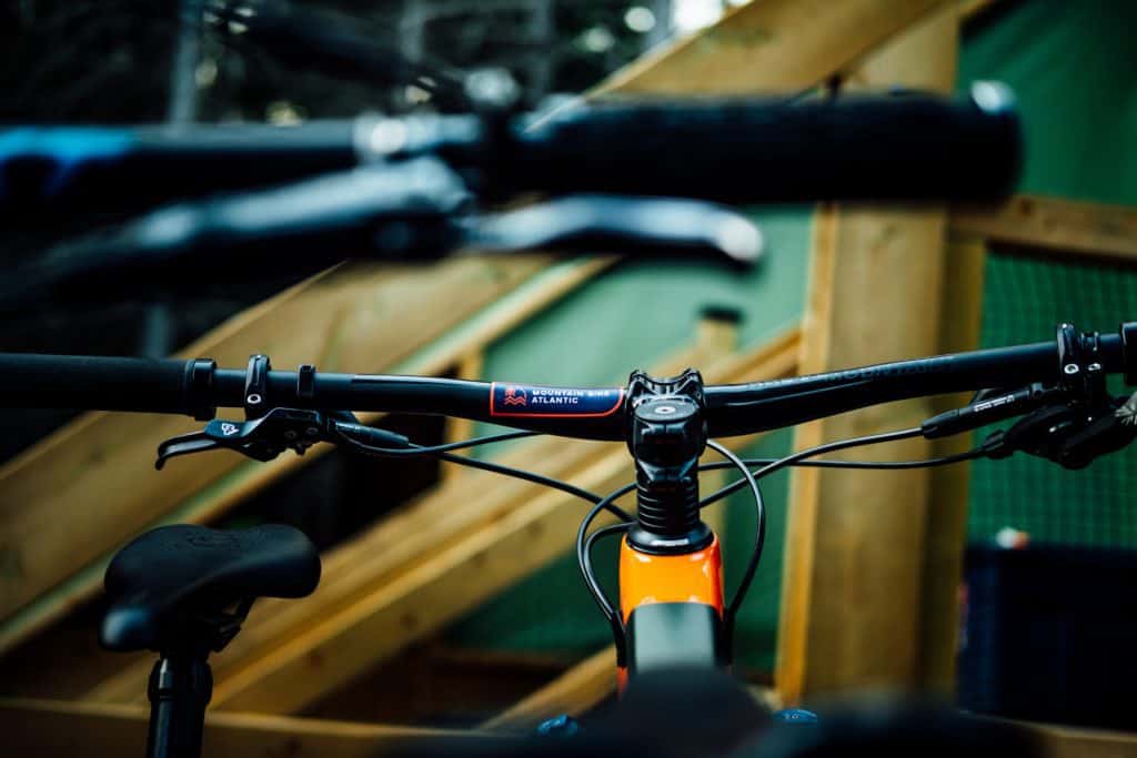 lightest mountain bike handlebars